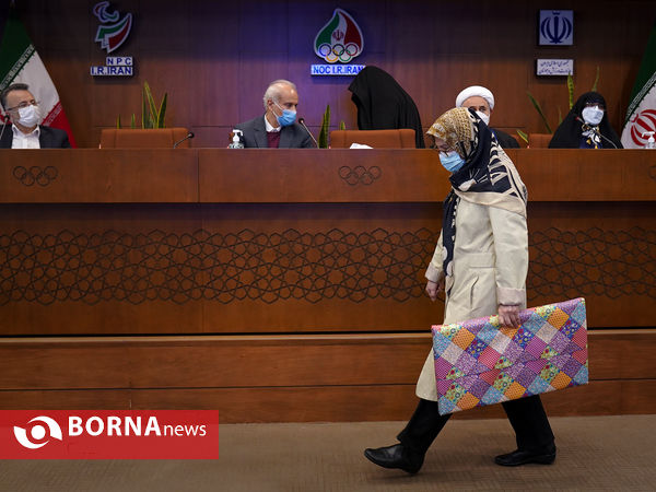 تجلیل از مهین فرهادی زاد