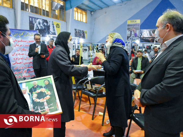 مسابقات وزنه برداری کارگران