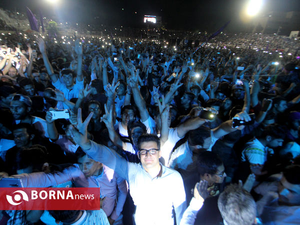 جشن بزرگ پیروزی دکتر حسن روحانی در انتخابات ریاست جمهوری در شیراز