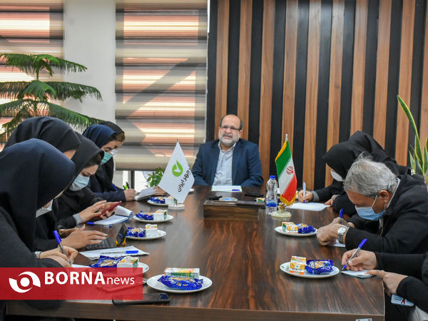 نشست خبری مدیریت شعب بانک قرض الحسنه مهر ایران استان مرکزی با اصحاب رسانه