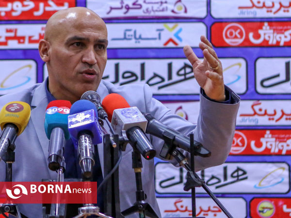 نشست خبری سرمربی باشگاه استقلال