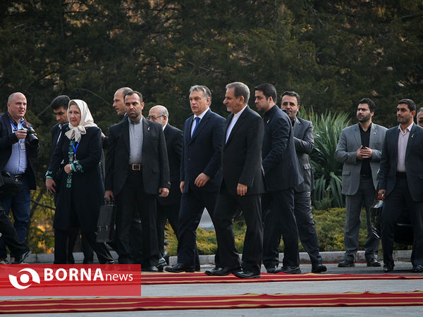 استقبال رسمی جهانگیری از نخست وزیر مجارستان