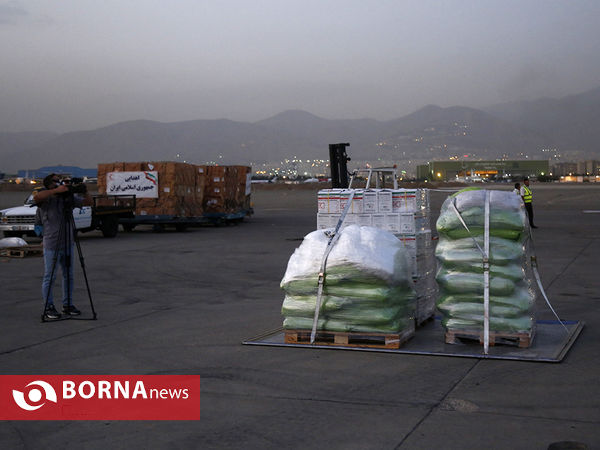 ارسال محموله بشر دوستانه جمعیت هلال احمر به افغانستان