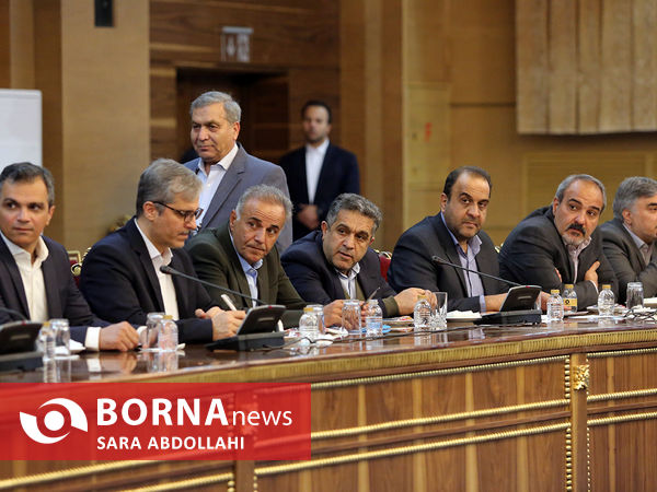 دیدار جمعی از تولیدکنندگان و کارآفرینان با رئیس جمهوری