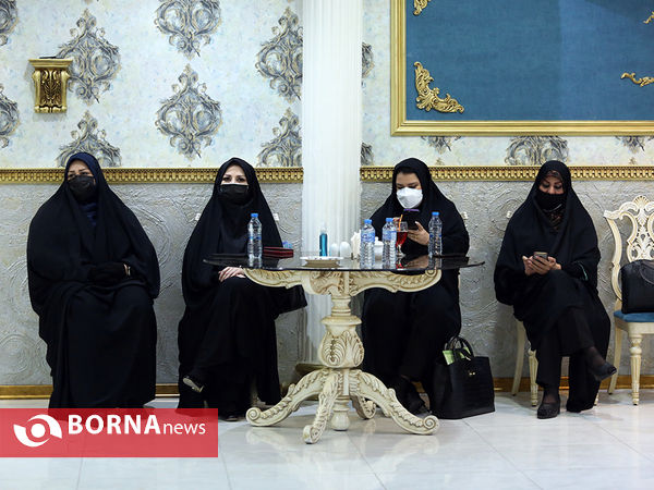 جلسه هم اندیشی با نخبگان و فرهیختگان