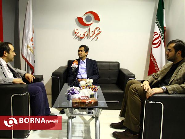 روز هفتم نمایشگاه مطبوعات در غرفه برنا