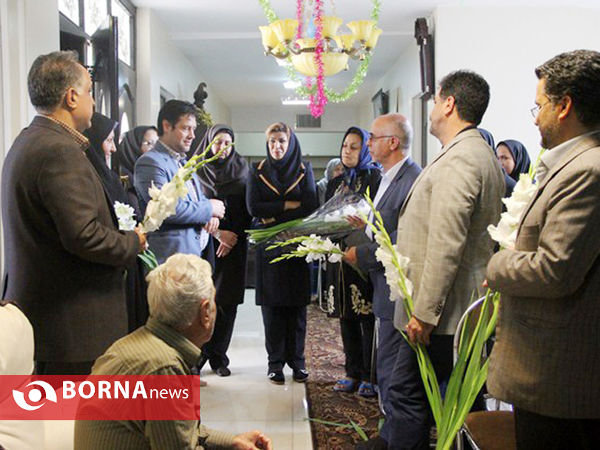 بازدید مسئولان غرب تهران از آسایشگاههای سالمندان