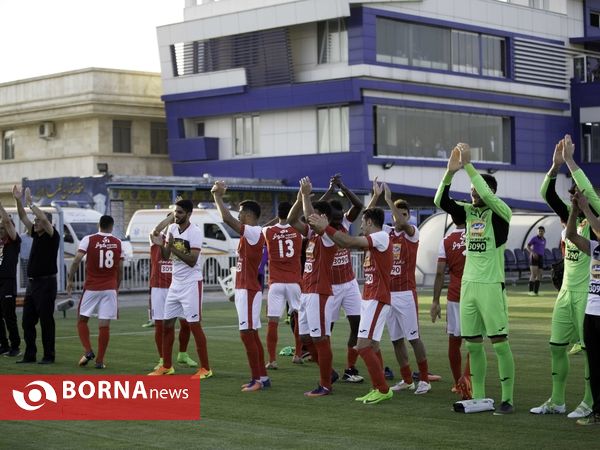 دیدار تیم های گسترش فولاد تبریز و پرسپولیس با برتری شاگردان برانکو