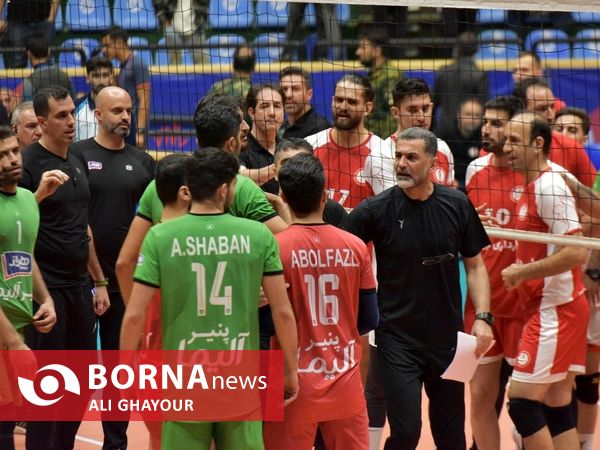 دیدار تیم های والیبال شهرداری ارومیه - لبنیات هراز آمل