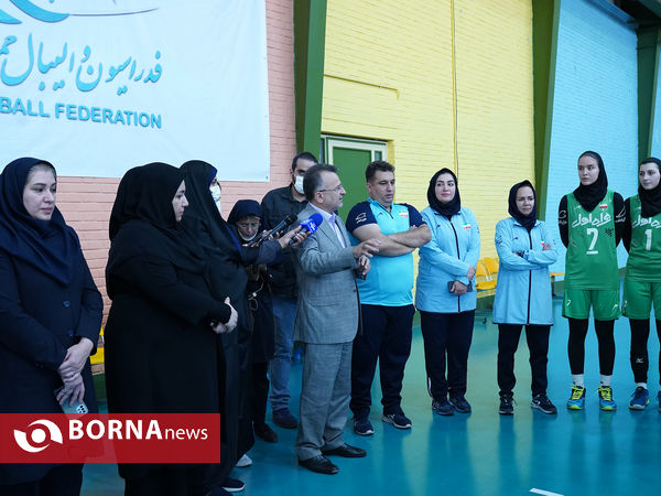 تمرین تیم ملی والیبال نوجوانان و بزرگسالان دختران