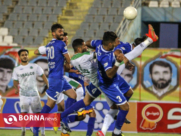 دیدار تیم های فوتبال آلومینیوم اراک-استقلال تهران