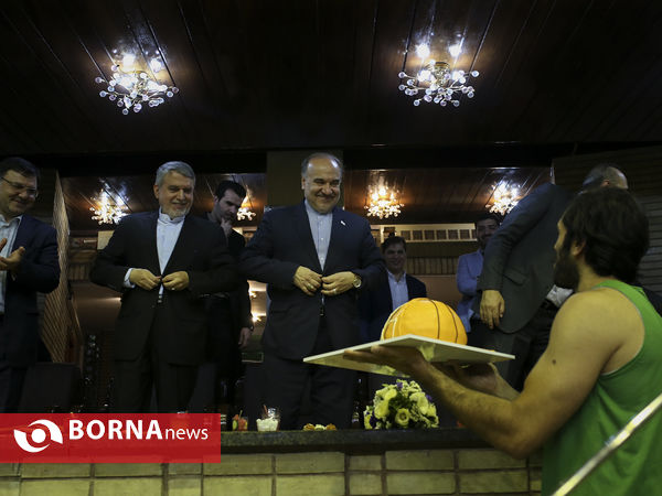 بازدید وزیر ورزش و جوانان از اردوی تیم ملی بسکتبال