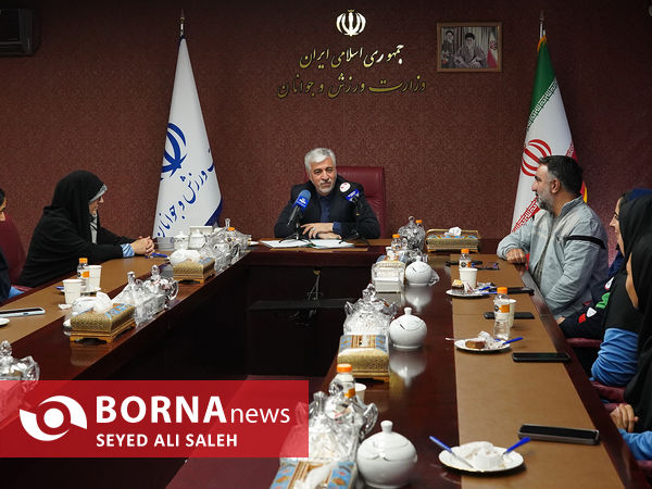 دیدار بانوان مدال آور با وزیر ورزش و جوانان