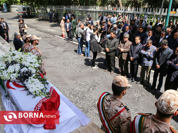 تشییع پیکر نماینده منتخب مردم مراغه و عجب‌شیر از مقابل مجلس