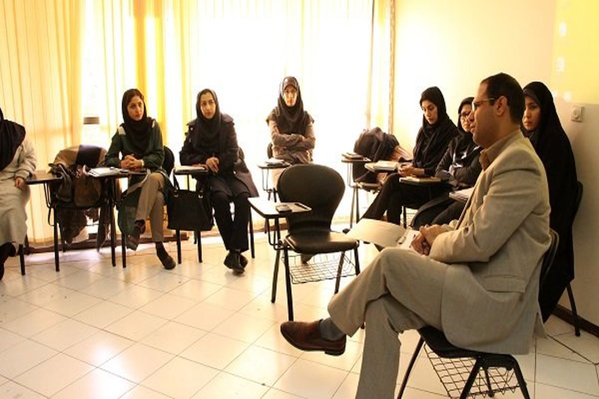 چه کسانی فارسی یاد میگیرند؟