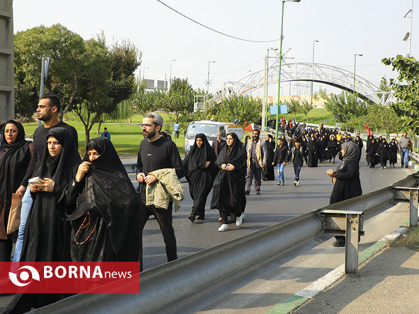 پیاده روی جاماندگان اربعین در تهران