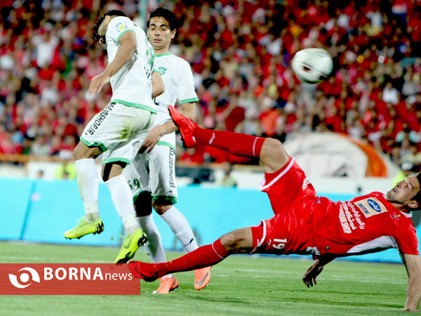 دیدار تیم های فوتبال پرسپولیس- ماشین سازی تبریز