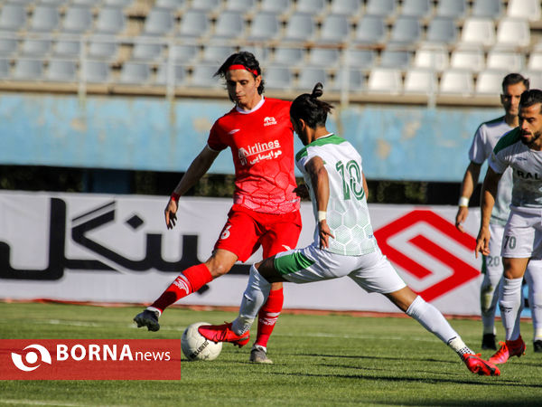 دیدار تیم های فوتبال آلومینیوم اراک-تراکتور سازی تبریز