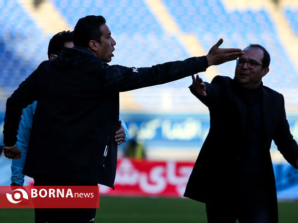 دیدار تیم های شهرخودرو مشهد و مس رفسنجان