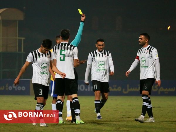 دیدار تیم های فوتبال صنعت نفت - نفت مسجدسلیمان