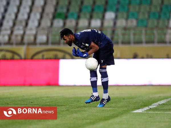 دیدار تیم های فوتبال پرسپولیس - هوادار