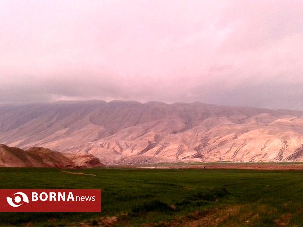 ویرانه های "چم قلعه" پلدختر