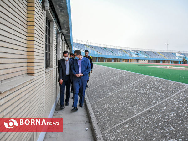 بازدید مدیر کل ورزش و جوانان استان مرکزی از ورزشگاه امام خمینی(ره)