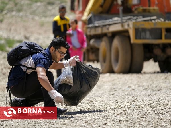 پاکسازی پیست اسکی توچال