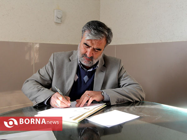 ثبت نام داوطلبان مجلس شورای اسلامی و مجلس خبرگان -شیراز