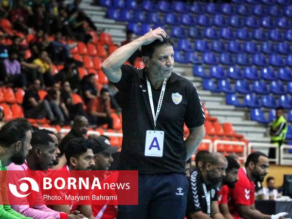 دیدار تیم های هندبال سپاهان - عمان کلاب