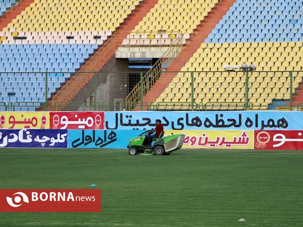 حاشیه دیدار تیم های فوتبال صنعت نفت و آلومینیوم