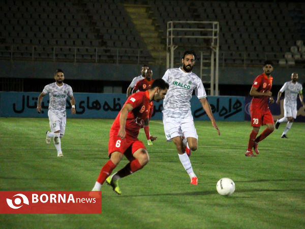 دیدار تیم های فوتبال آلومینیوم اراک- فولاد خوزستان
