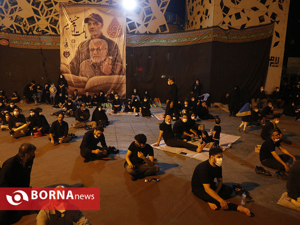 عزاداری شب تاسوعا در میدان امام حسین (ع)