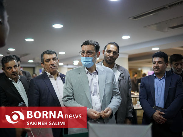 آیین تجلیل از برگزیدگان علمی ، نوآوری و  کارآفرینی شاهد و ایثارگر