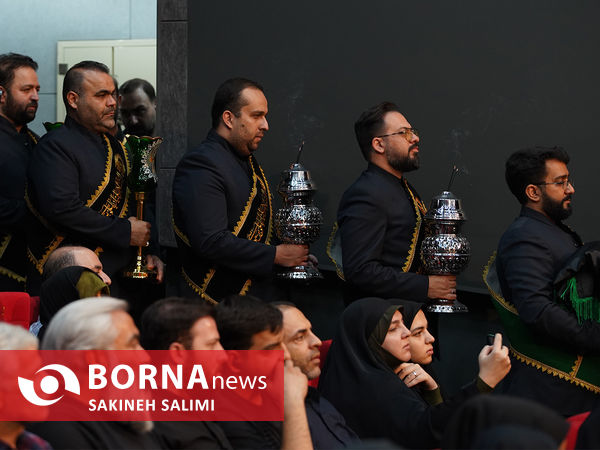  آیین برافراشتن پرچم عزای حسینی برفراز بلندترین سکوی پرچم ایران