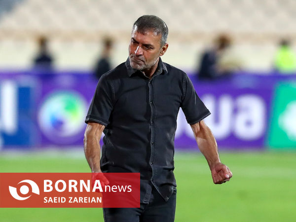 دیدار تیم های استقلال تهران - صنعت نفت آبادان