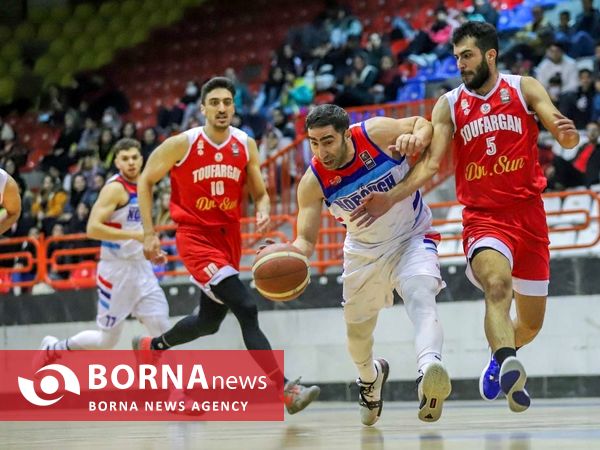 دیدار تیم های بسکتبال نبوغ - توفارقان