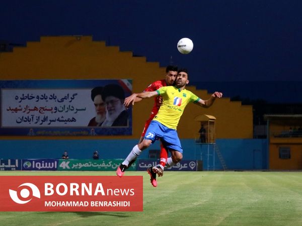 دیدار تیم های فوتبال صنعت نفت - نساجی