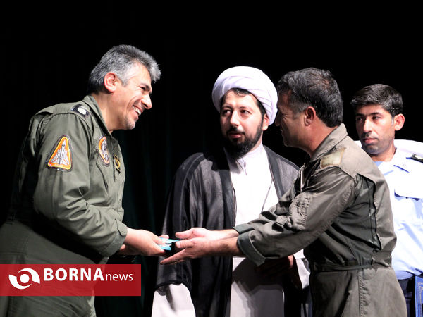 تئاتر"مهنا" زندگی خلبان شهید عباس دوران در شیراز