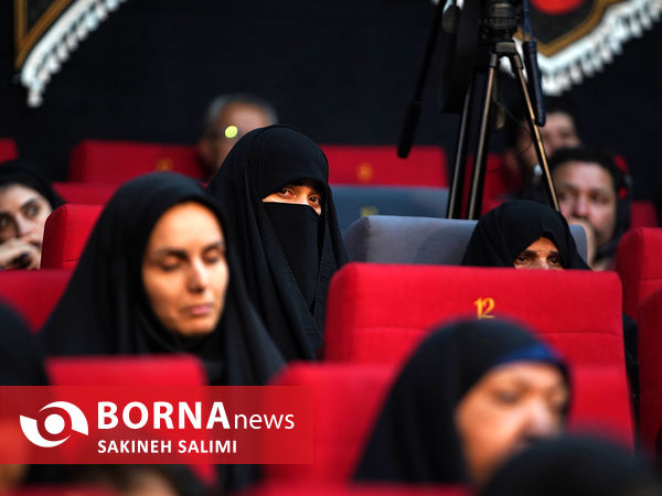  آیین برافراشتن پرچم عزای حسینی برفراز بلندترین سکوی پرچم ایران