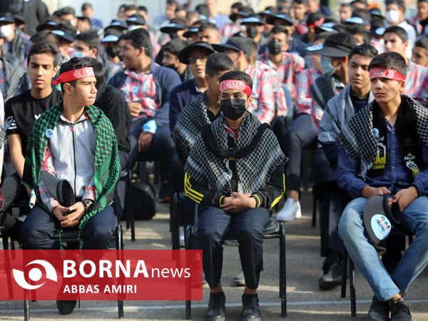 دیدار نماینده ولی فقیه در فارس با همکلاسی های دانش آموز شهید ترور شاهچراغ(ع)