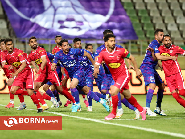 دیدار تیم های فوتبال پرسپولیس - هوادار
