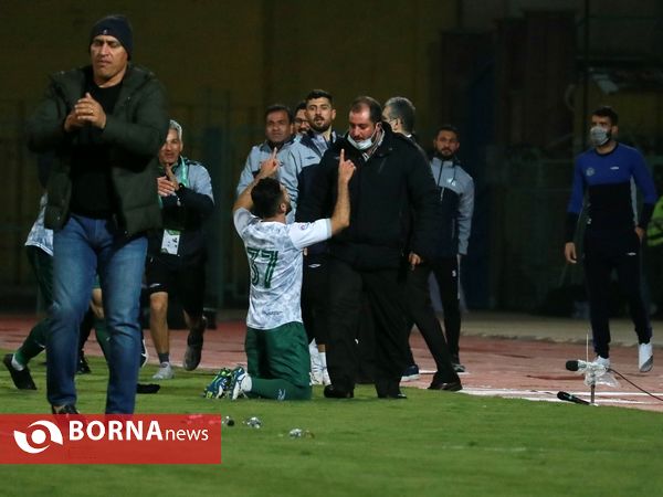 دیدار تیم های فوتبال صنعت نفت - آلومینیوم