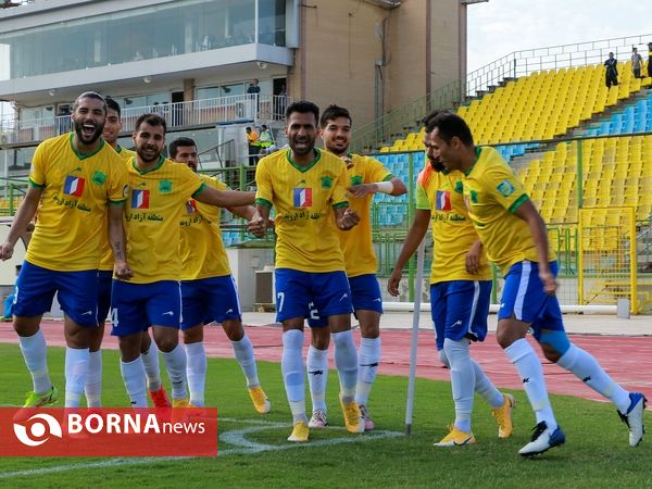 دیدار تیم های فوتبال صنعت نفت - شمس آذر قزوین