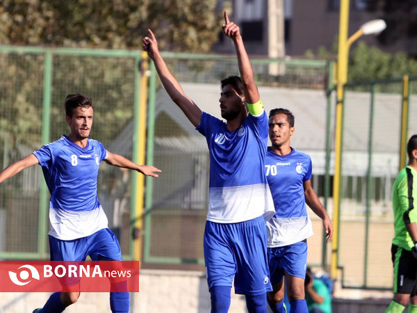 دیدار تیم های فوتبال امید استقلال- پرسپولیس