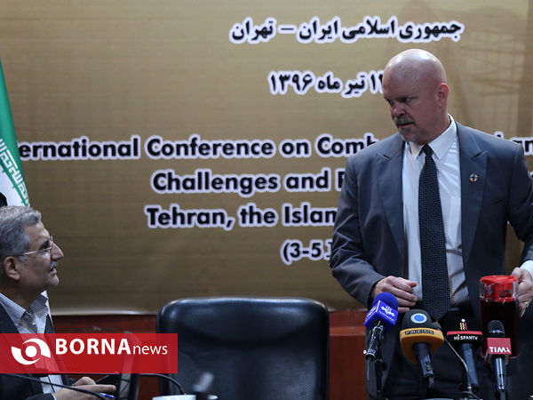 نشست خبری کنفرانس بین المللی مقابله با  گرد و غبار