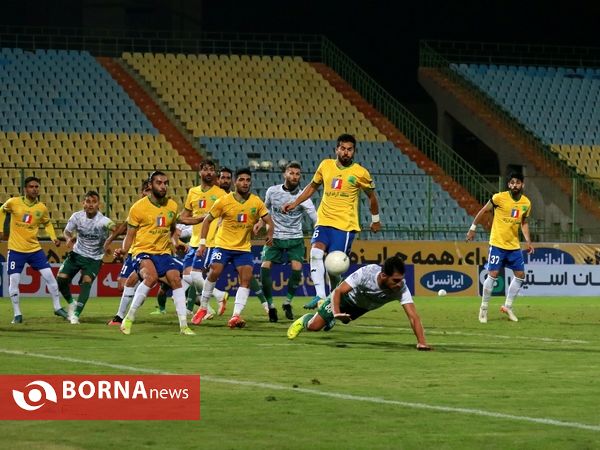 دیدار تیم های فوتبال صنعت نفت - آلومینیوم