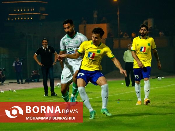 دیدار تیم های فوتبال صنعت نفت - آلومینیوم