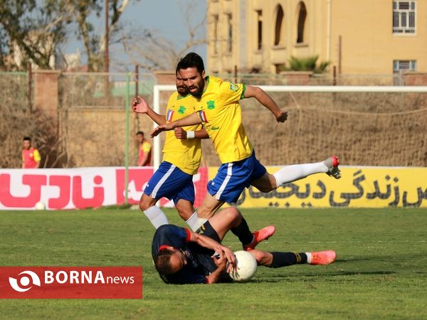 دیدار تیم های فوتبال صنعت نفت - نساجی