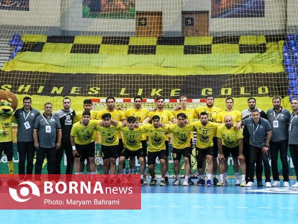 دیدار تیم های هندبال سپاهان - عمان کلاب